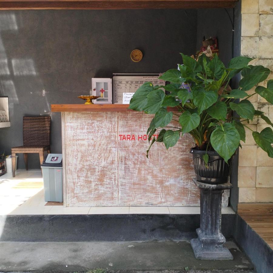 Tara hostel Batununggul Exterior foto